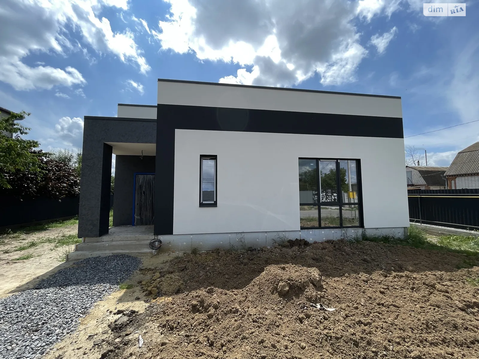 Продається одноповерховий будинок 120 кв. м з каміном, цена: 129999 $ - фото 1
