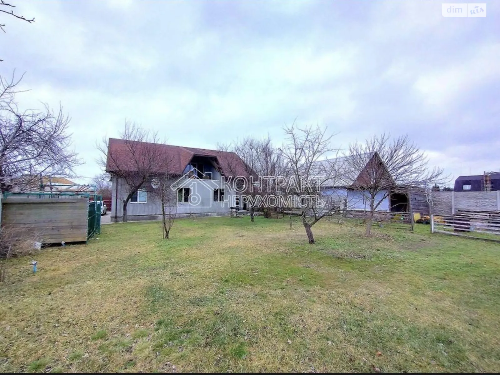 Продается дом на 2 этажа 280 кв. м с мансардой, ул. Клубничная - фото 1