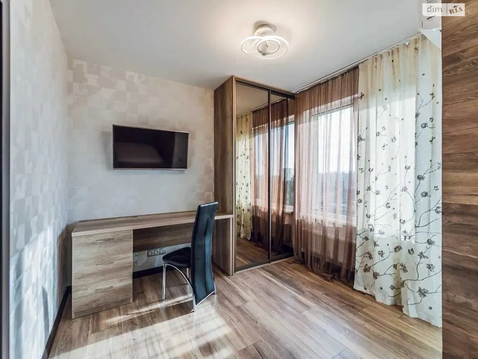 Сдается в аренду 1-комнатная квартира 39 кв. м в Киеве, ул. Клавдиевская, 40Д - фото 1