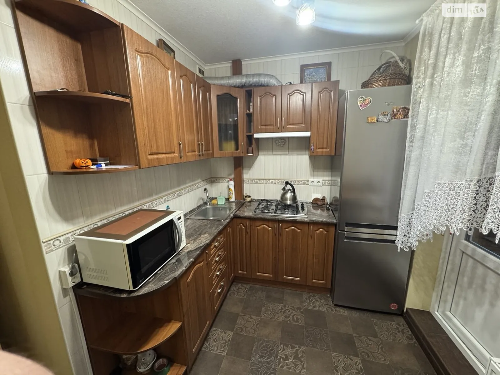 Продается 1-комнатная квартира 37 кв. м в Харькове, ул. Гвардейцев-Широнинцев, 61А - фото 1