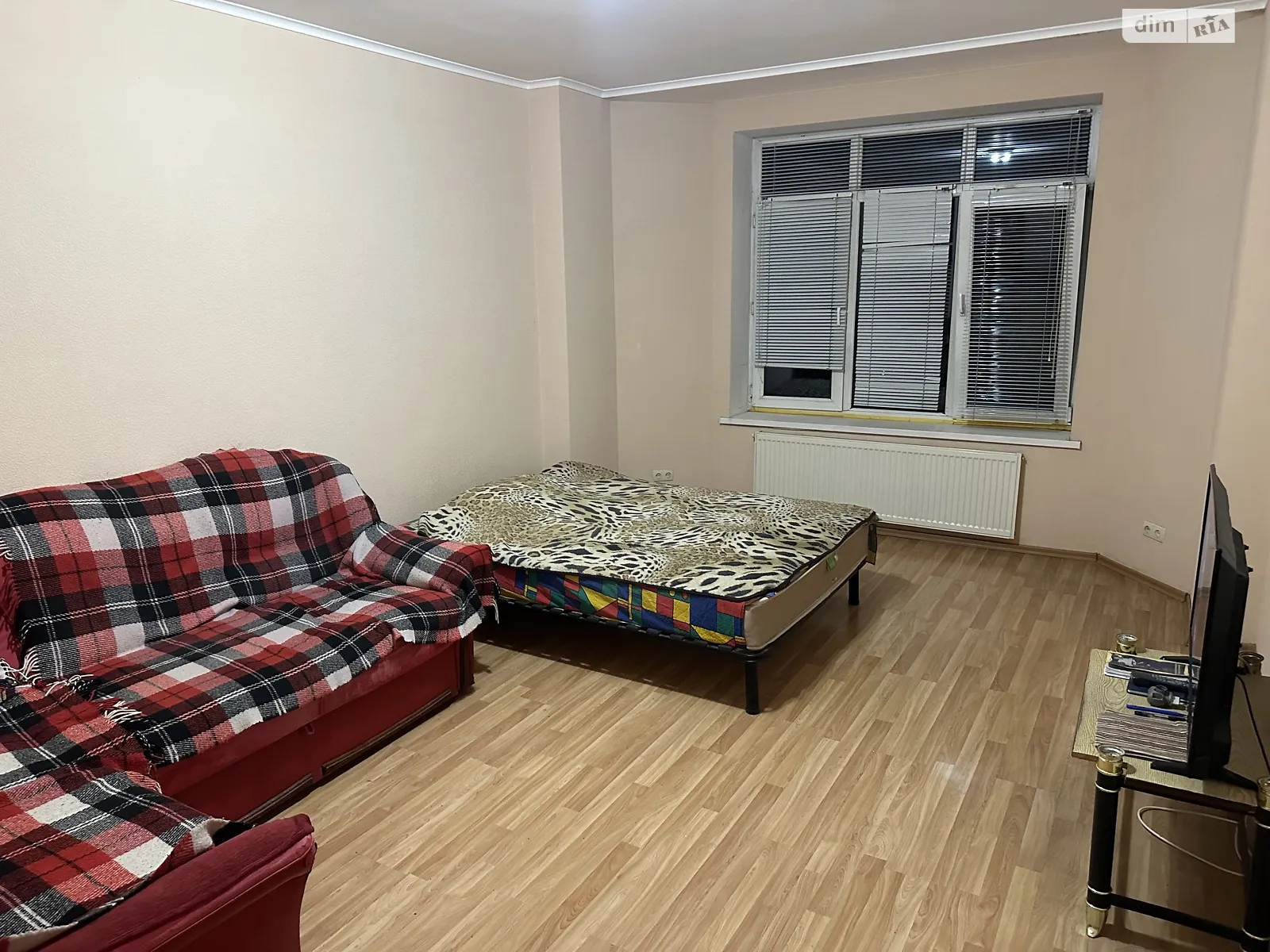 Продається 1-кімнатна квартира 46 кв. м у Києві, вул. Дашавська, 25 - фото 1