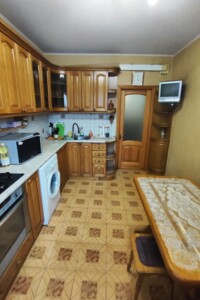 Сниму квартиру в Запорожье долгосрочно