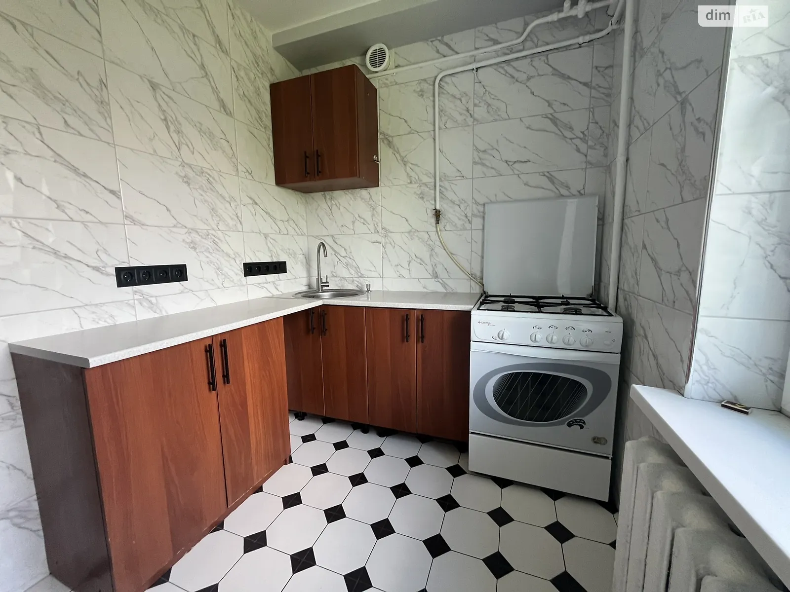 Продається 1-кімнатна квартира 31 кв. м у Києві, бул. Верховної Ради, 29А - фото 1