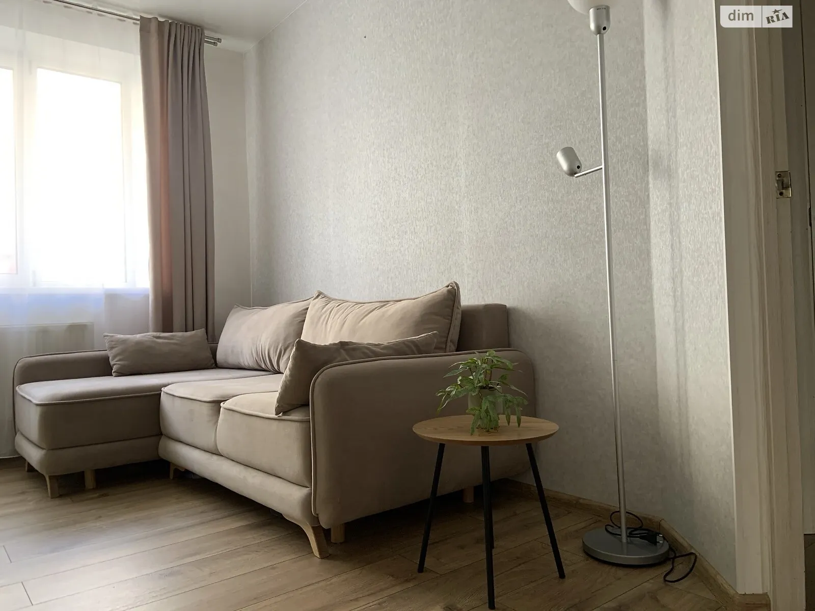 Продается 1-комнатная квартира 38 кв. м в Святопетровское, ул. Богдана Хмельницкого, 10 - фото 1