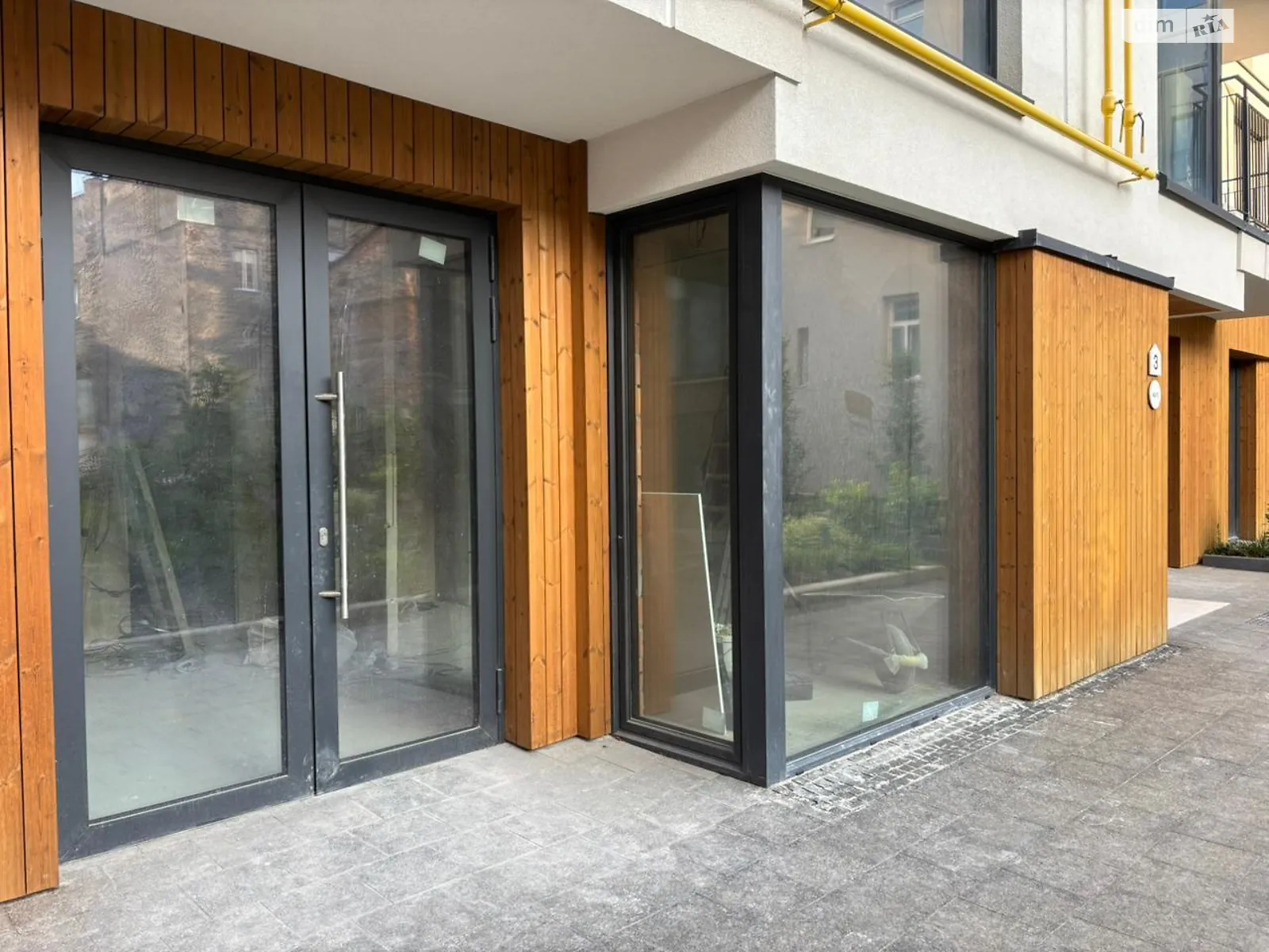 Здається в оренду офіс 48 кв. м в бізнес-центрі, цена: 1000 $ - фото 1