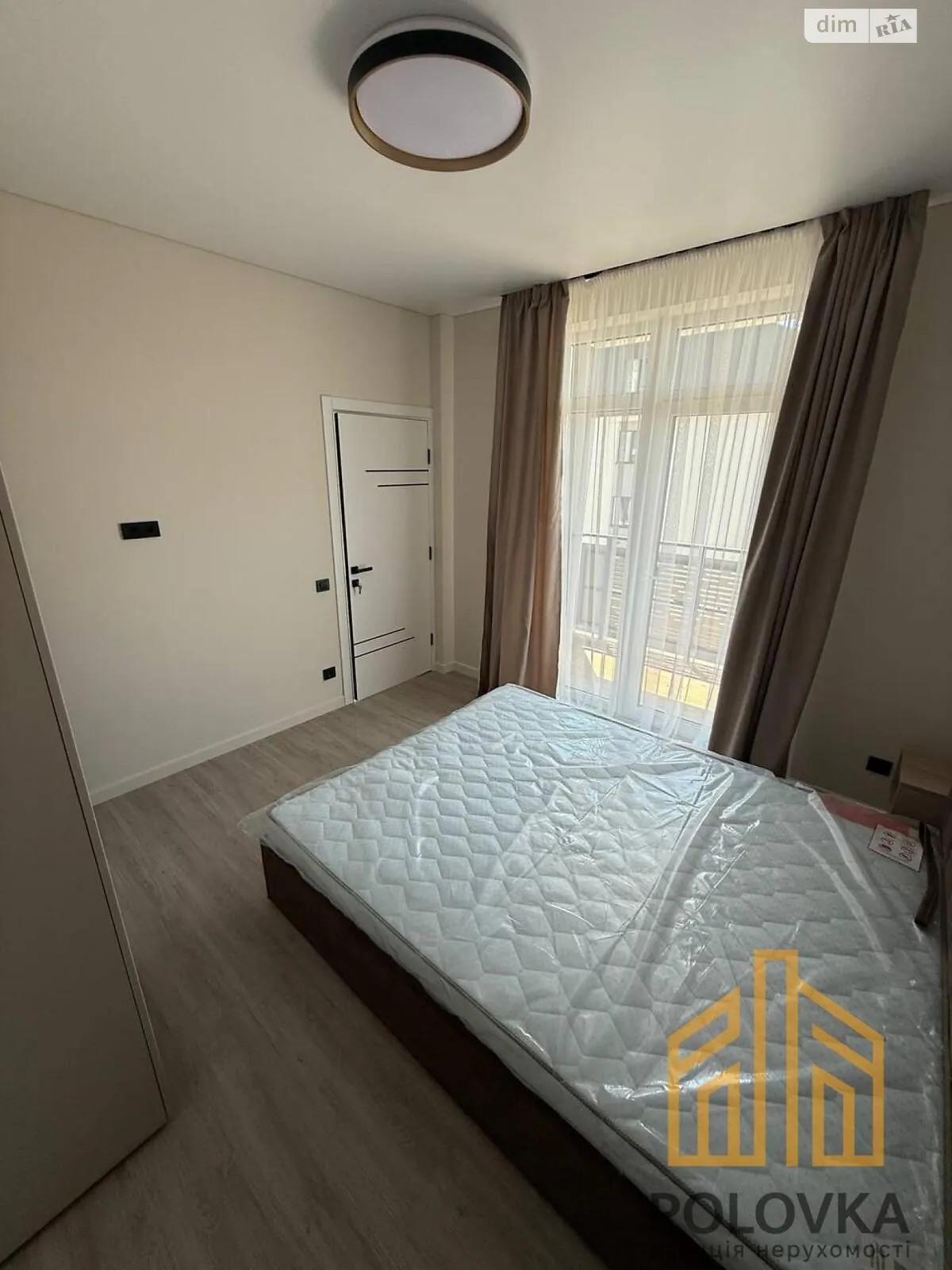 Продається 1-кімнатна квартира 40 кв. м у Ужгороді, вул. Собранецька, 150В - фото 1