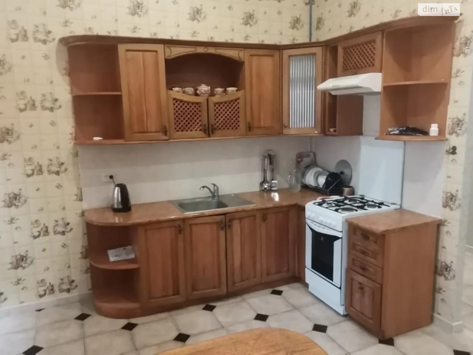 Продается 3-комнатная квартира 80 кв. м в Львове, ул. Коротка, 2 - фото 1