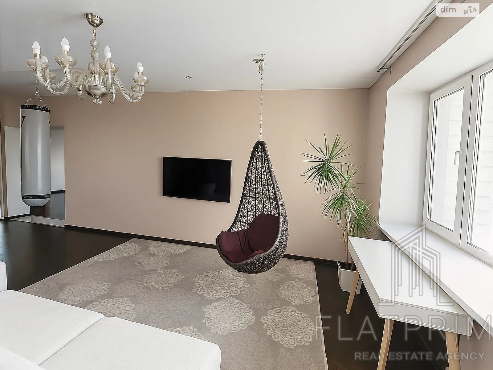Продается 3-комнатная квартира 86 кв. м в Киеве, бул. Леси Украинки, 9В - фото 1