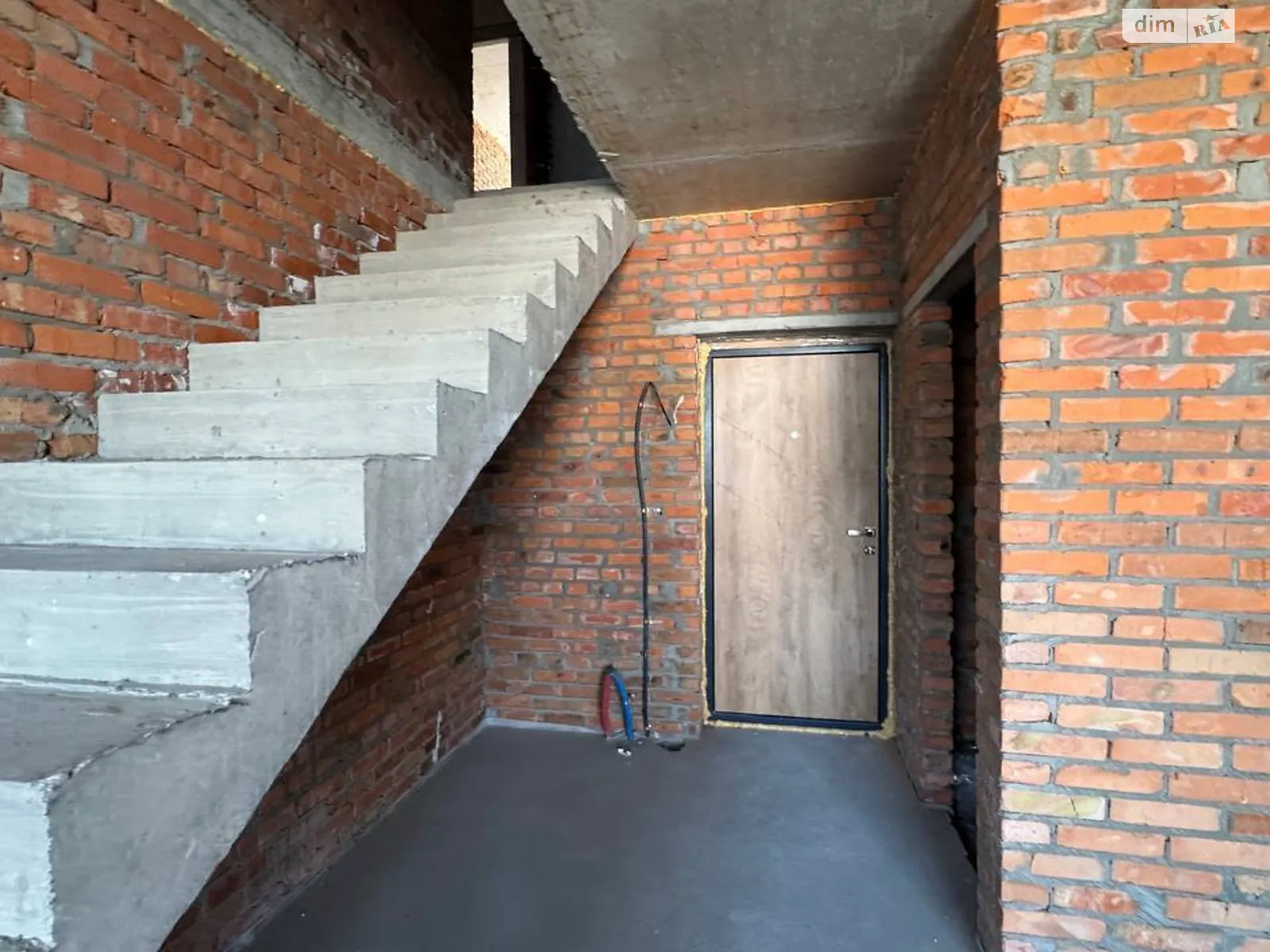 Продается 3-комнатная квартира 81.8 кв. м в Ирпене, ул. Университетская(Карла Маркса), 3/15 - фото 1