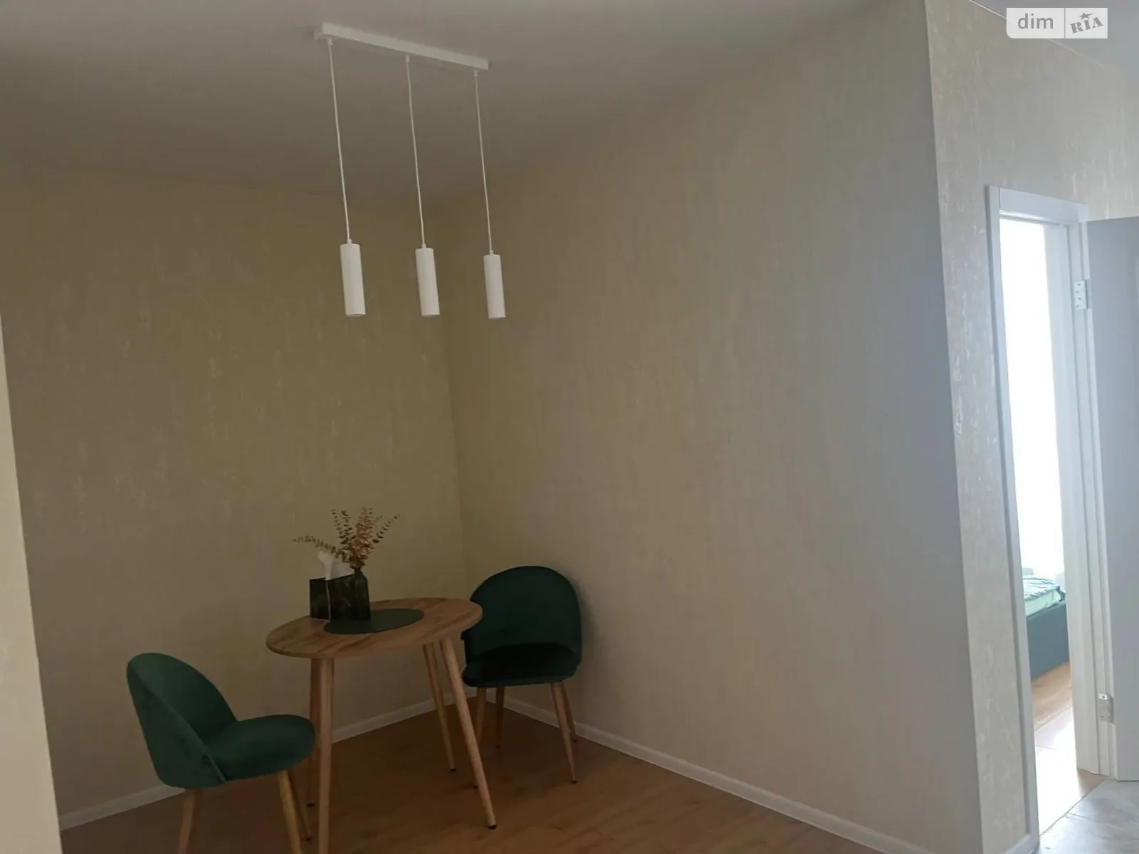 Продается 1-комнатная квартира 33.2 кв. м в Броварах, ул. Героев Крут, 4 - фото 1