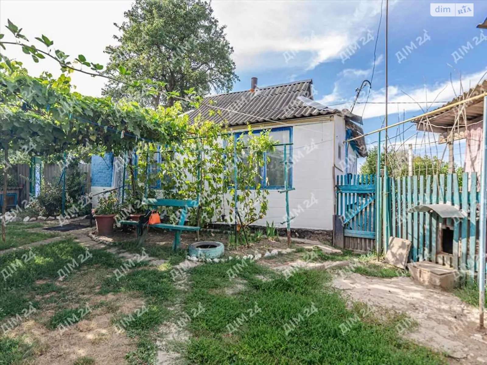 Продается одноэтажный дом 57.4 кв. м с гаражом, цена: 9000 $ - фото 1
