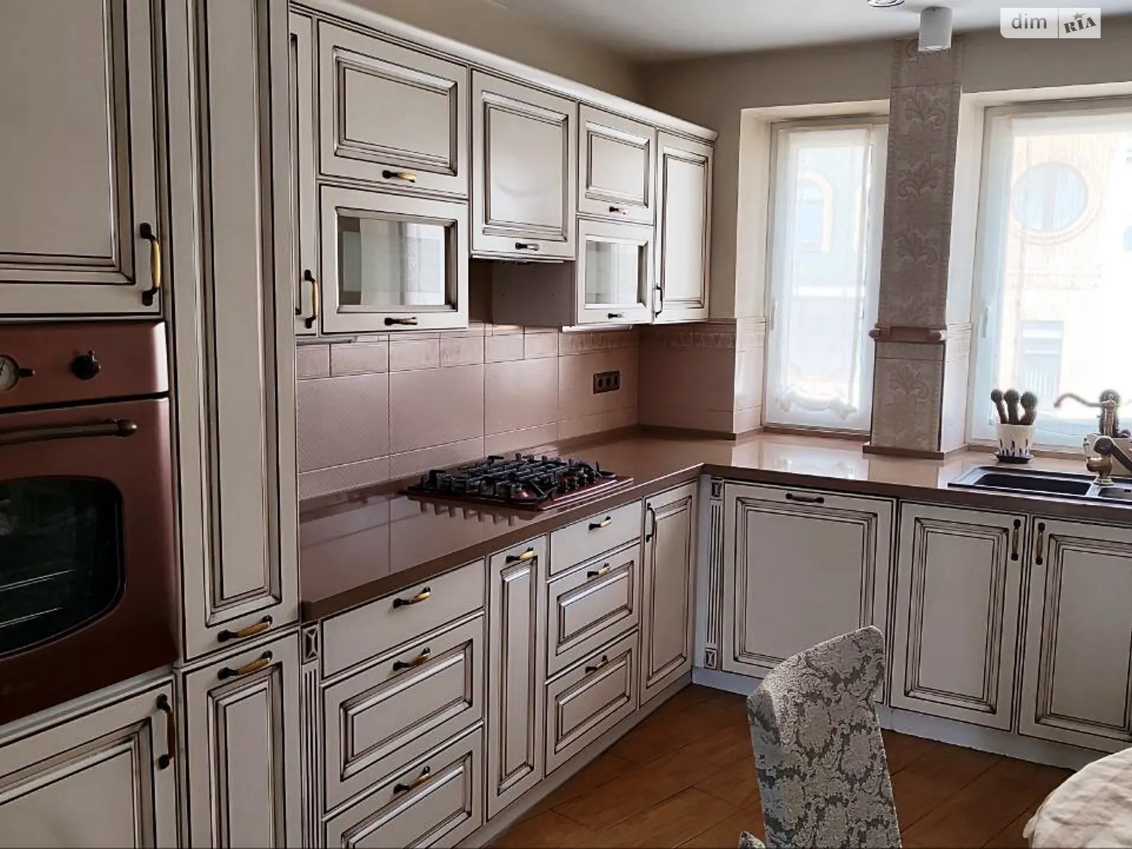 Здається в оренду 3-кімнатна квартира 90 кв. м у Києві, вул. Хорива, 22/28 - фото 1