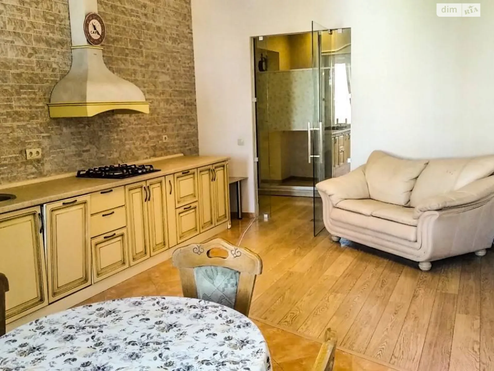 Продается 2-комнатная квартира 72 кв. м в Одессе, ул. Тополевая - фото 1