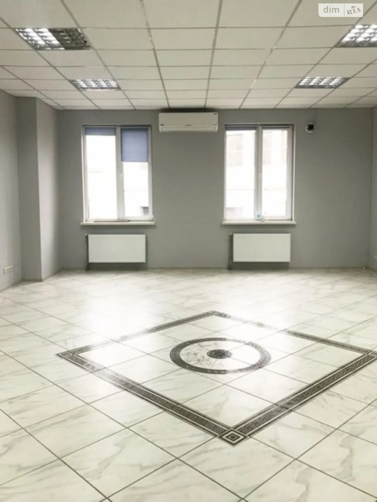 Продається офіс 50 кв. м в бізнес-центрі, цена: 50000 $ - фото 1