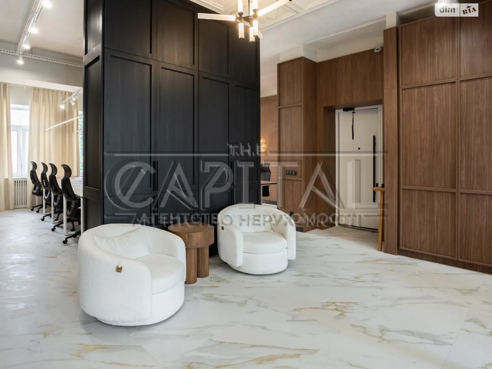 Продається офіс 230 кв. м в бізнес-центрі, цена: 1050000 $ - фото 1
