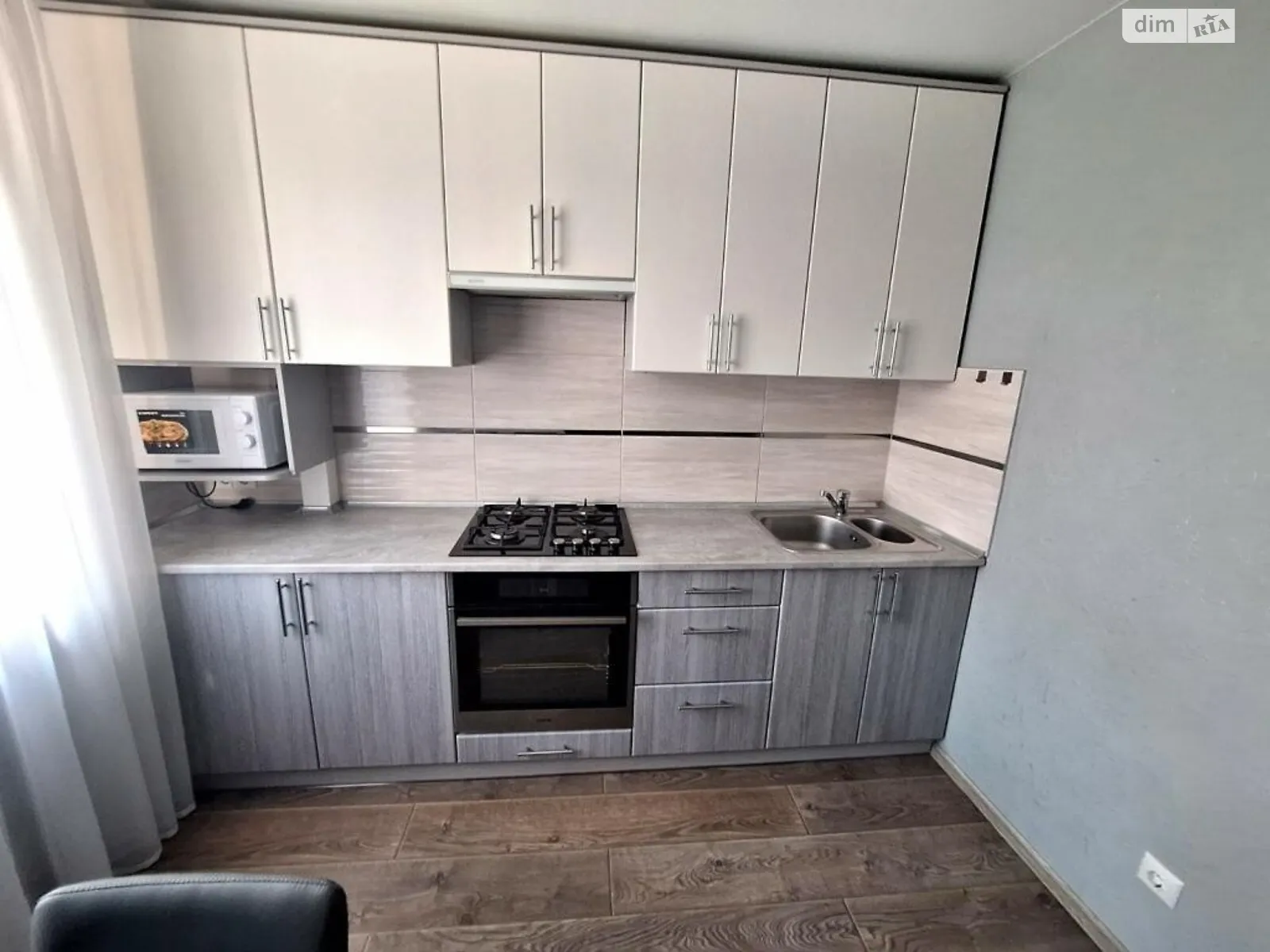 Продается 1-комнатная квартира 42 кв. м в Киеве, ул. Депутатская, 6 - фото 1