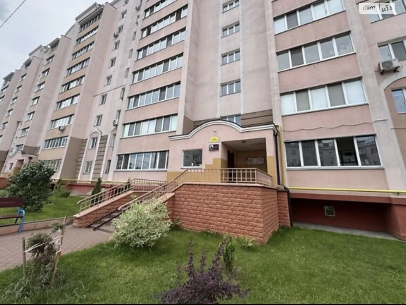 Продається 2-кімнатна квартира 93 кв. м у Бучі, вул. Леха Качинського(Чкалова) - фото 1