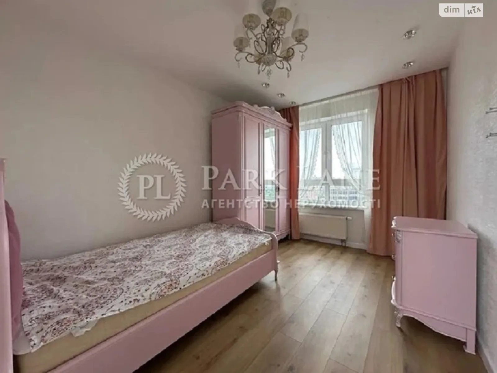 Продается 4-комнатная квартира 147 кв. м в Киеве - фото 1