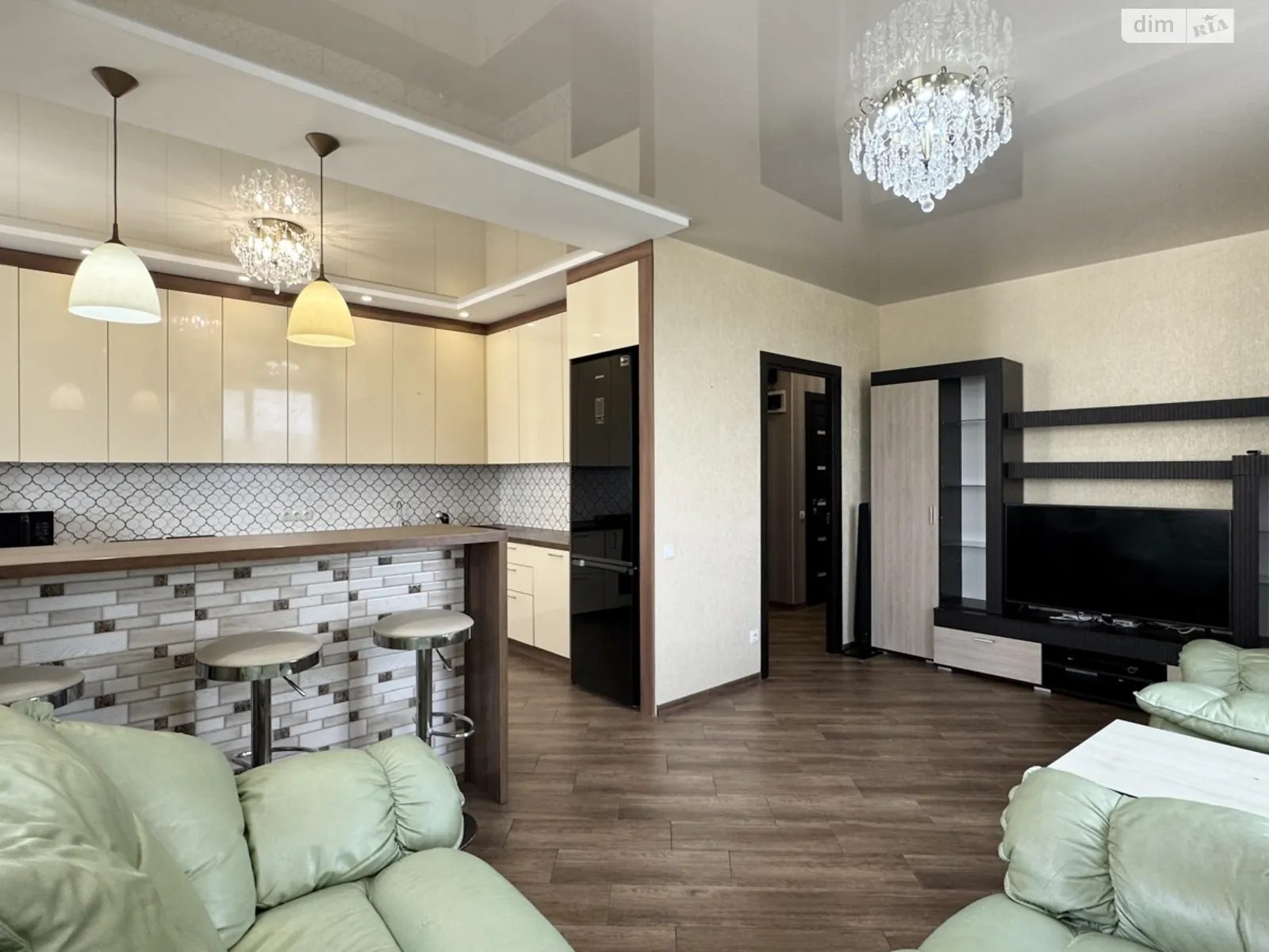 Продается 4-комнатная квартира 120 кв. м в Буче, пер. Тихого, 4 - фото 1