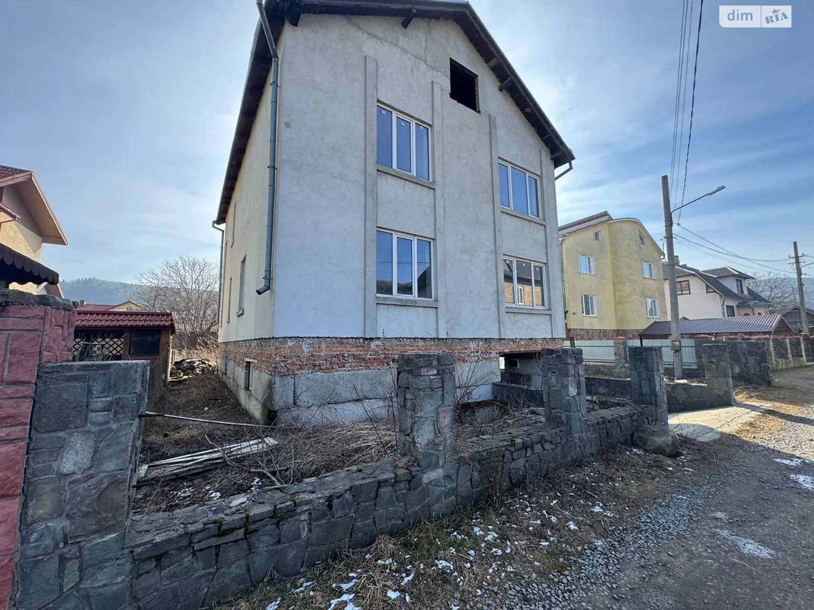 Продается дом на 2 этажа 300 кв. м с балконом, цена: 95000 $ - фото 1