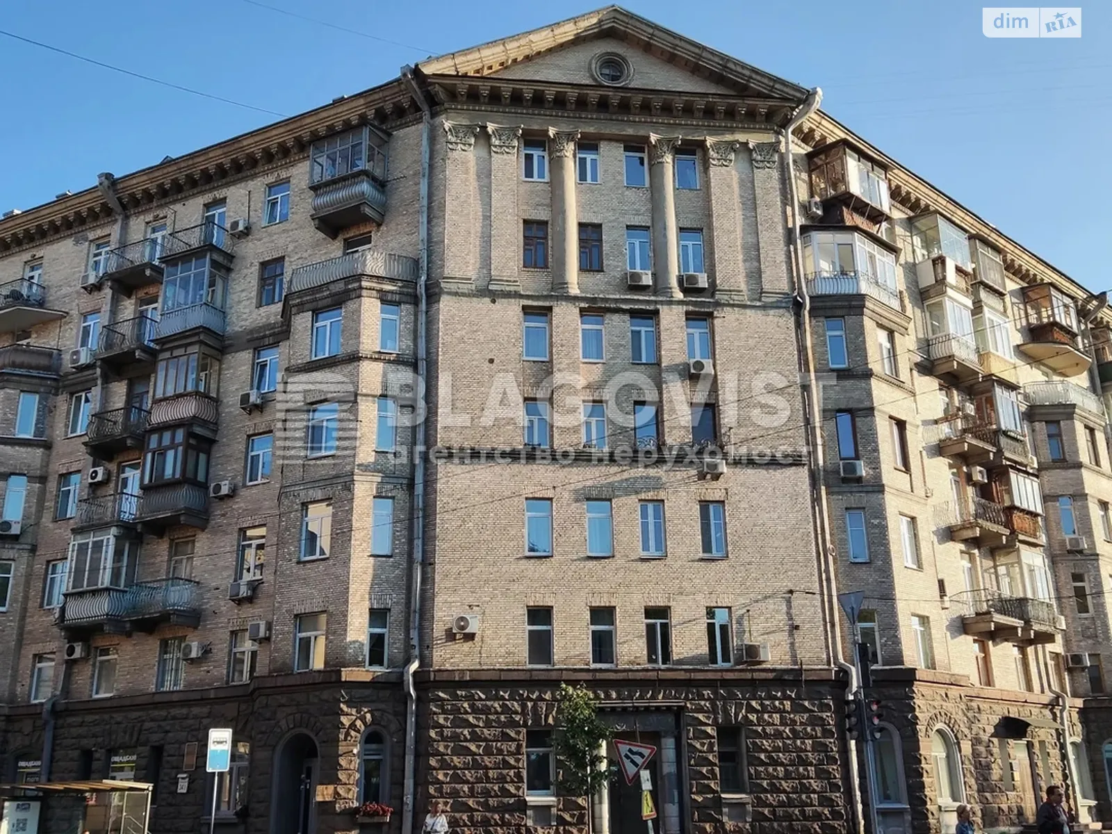 Продается 2-комнатная квартира 53 кв. м в Киеве, ул. Михайла Грушевского, 34/1 - фото 1