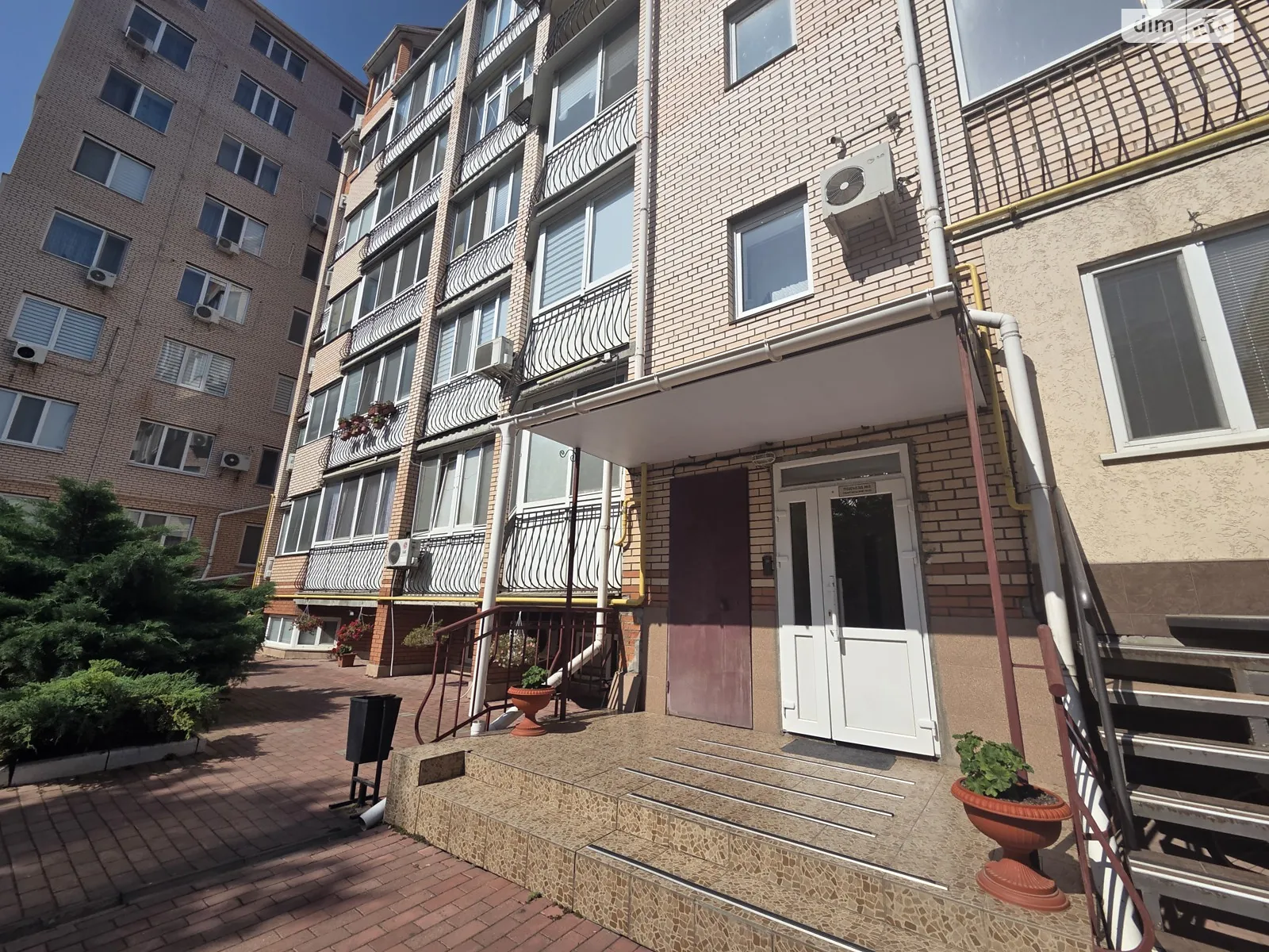 Продається 3-кімнатна квартира 85.1 кв. м у Миколаєві, вул. Кузнецька, 56 - фото 1