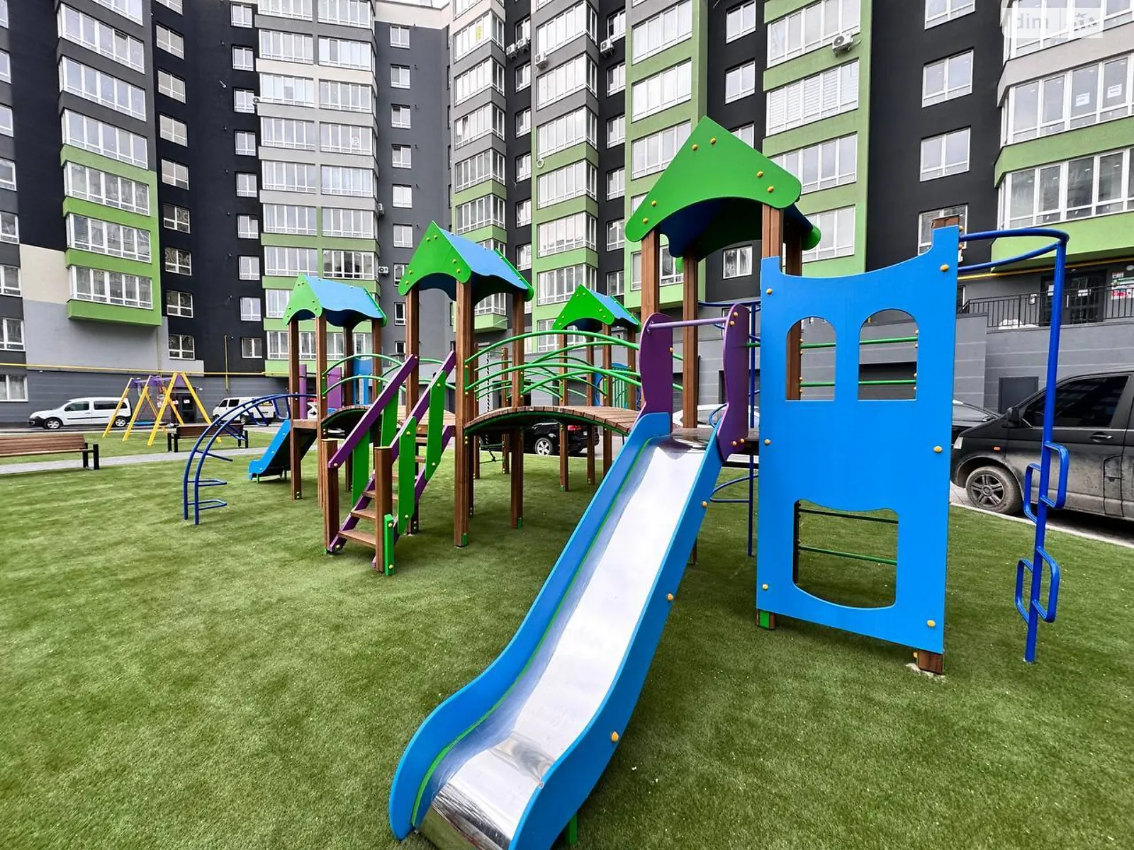 Продается 2-комнатная квартира 63.7 кв. м в Ивано-Франковске, ул. Приозерная - фото 1