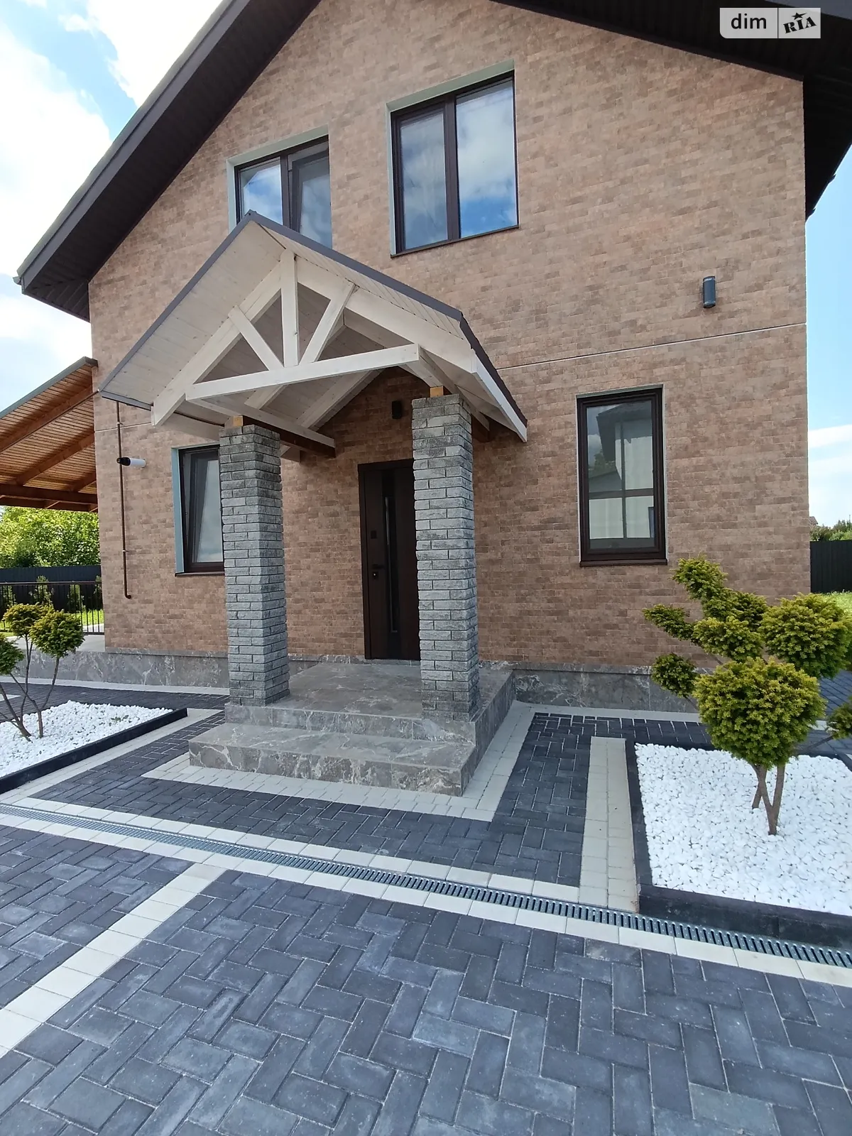 Продается дом на 2 этажа 100 кв. м с мансардой, цена: 125000 $ - фото 1