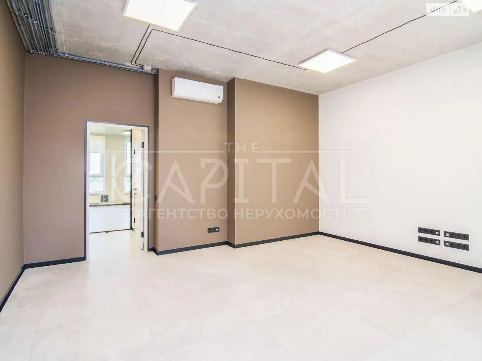 Здається в оренду офіс 140 кв. м в бізнес-центрі, цена: 3200 $ - фото 1