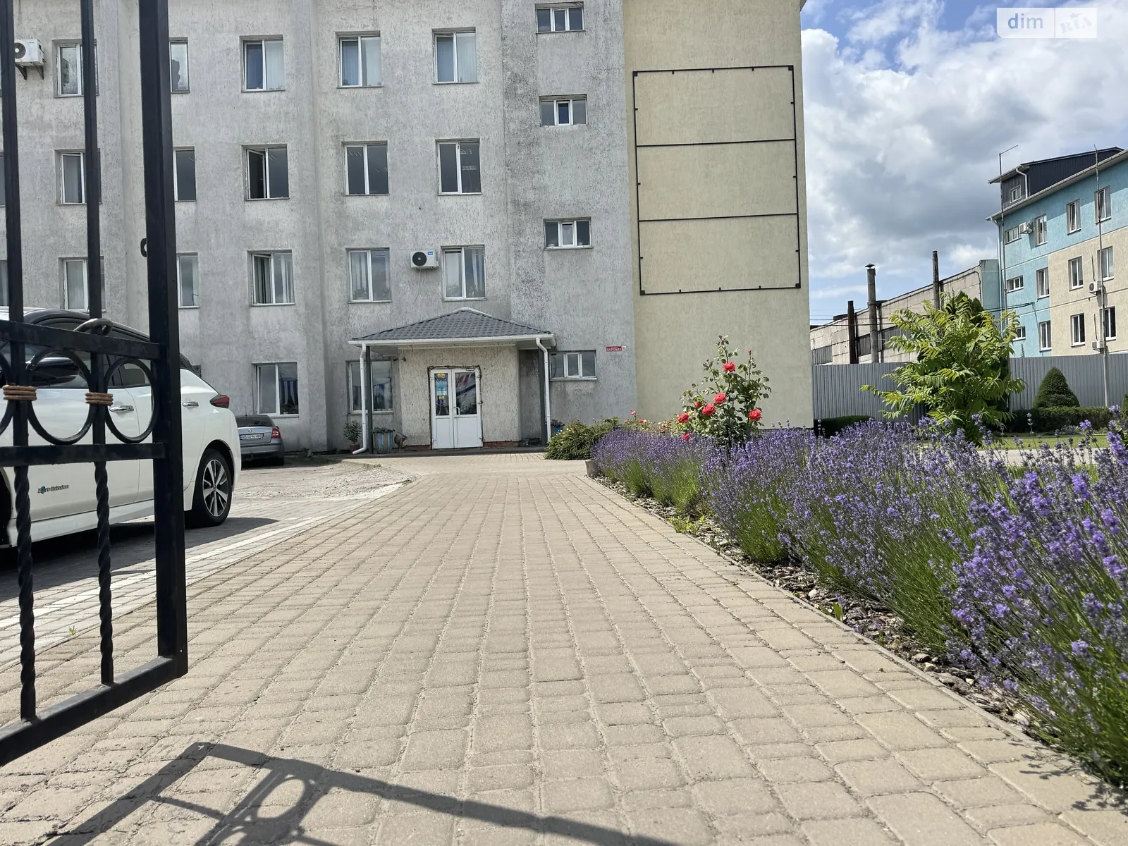 Сдается в аренду офис 25 кв. м в бизнес-центре, цена: 5000 грн - фото 1