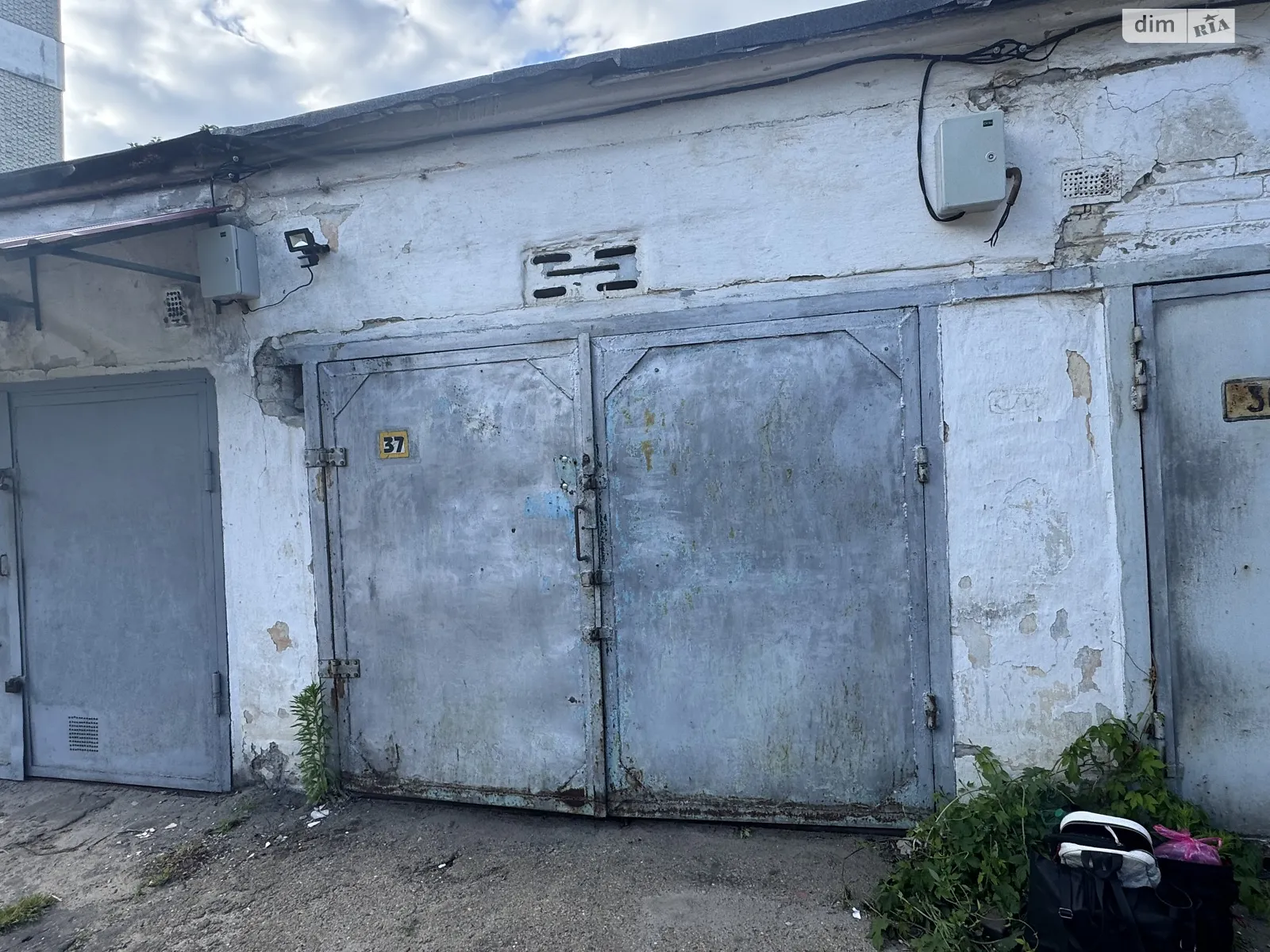 Продается отдельно стоящий гараж под легковое авто на 19 кв. м, цена: 9000 $ - фото 1