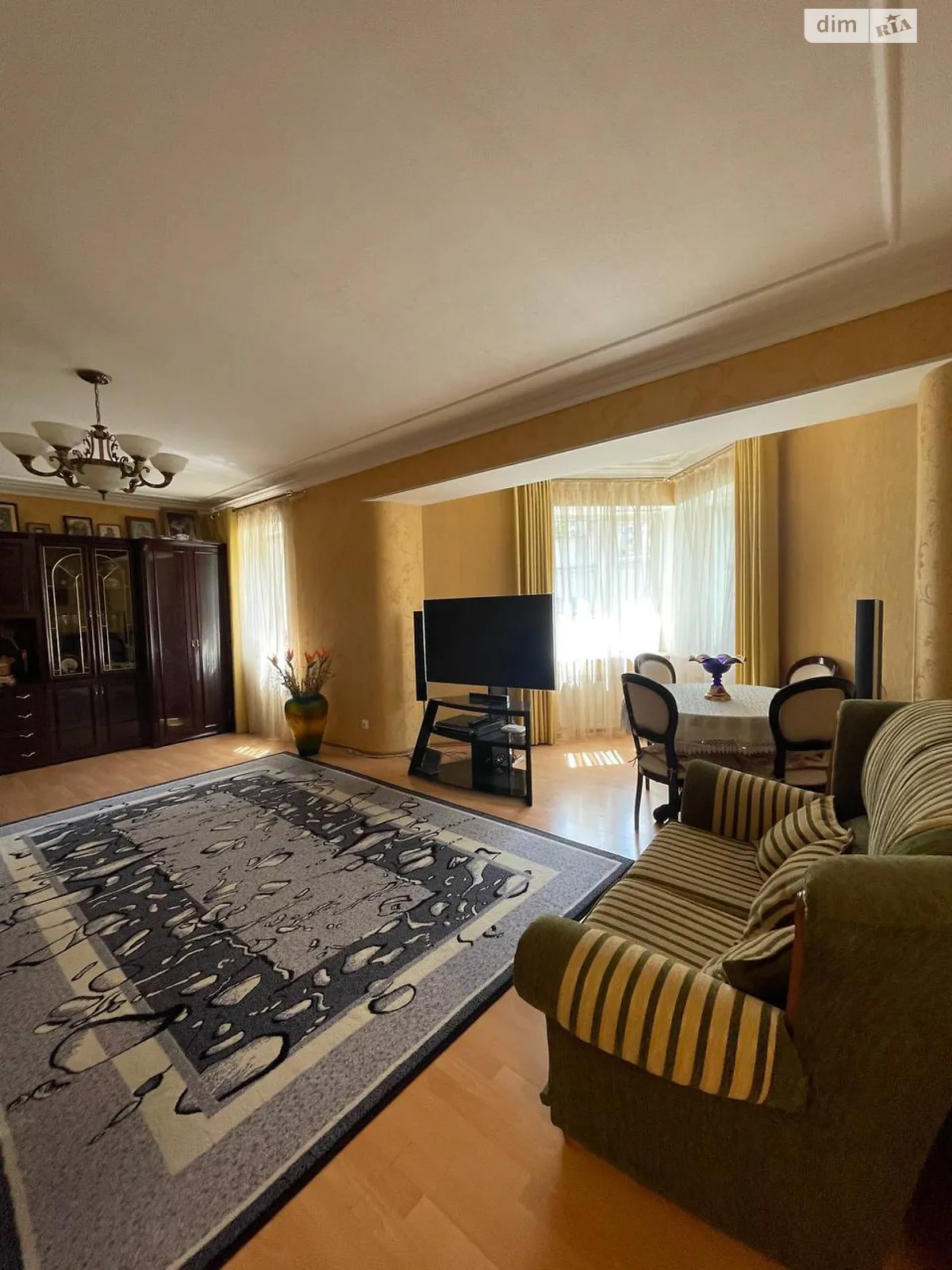 Продається 3-кімнатна квартира 125 кв. м у Одесі, вул. Педагогічна, 17 - фото 1