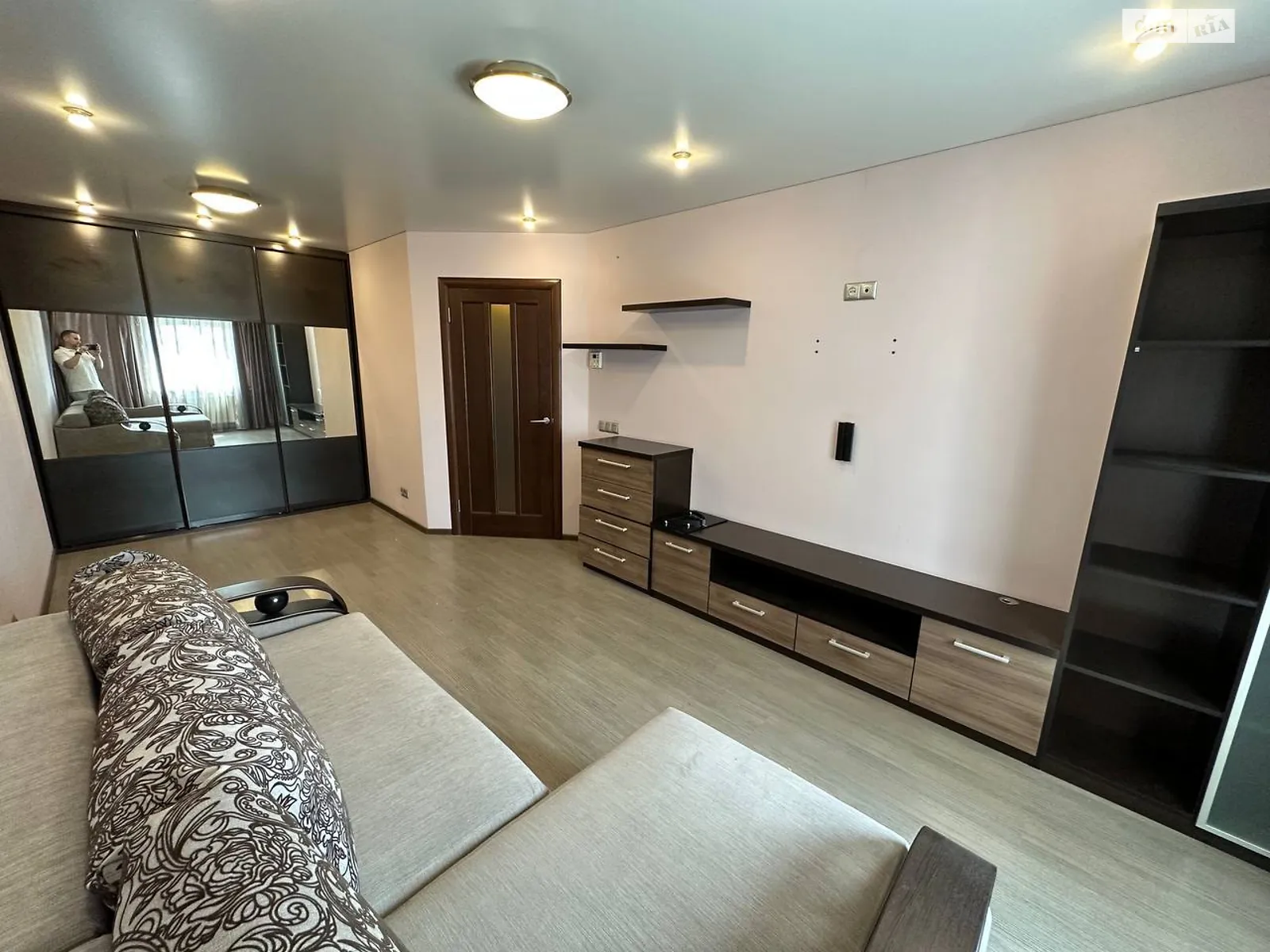 Продается 1-комнатная квартира 43.6 кв. м в Святопетровское, ул. Тепличная, 42 - фото 1