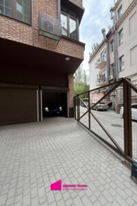 Сниму гараж в Вольногорске долгосрочно