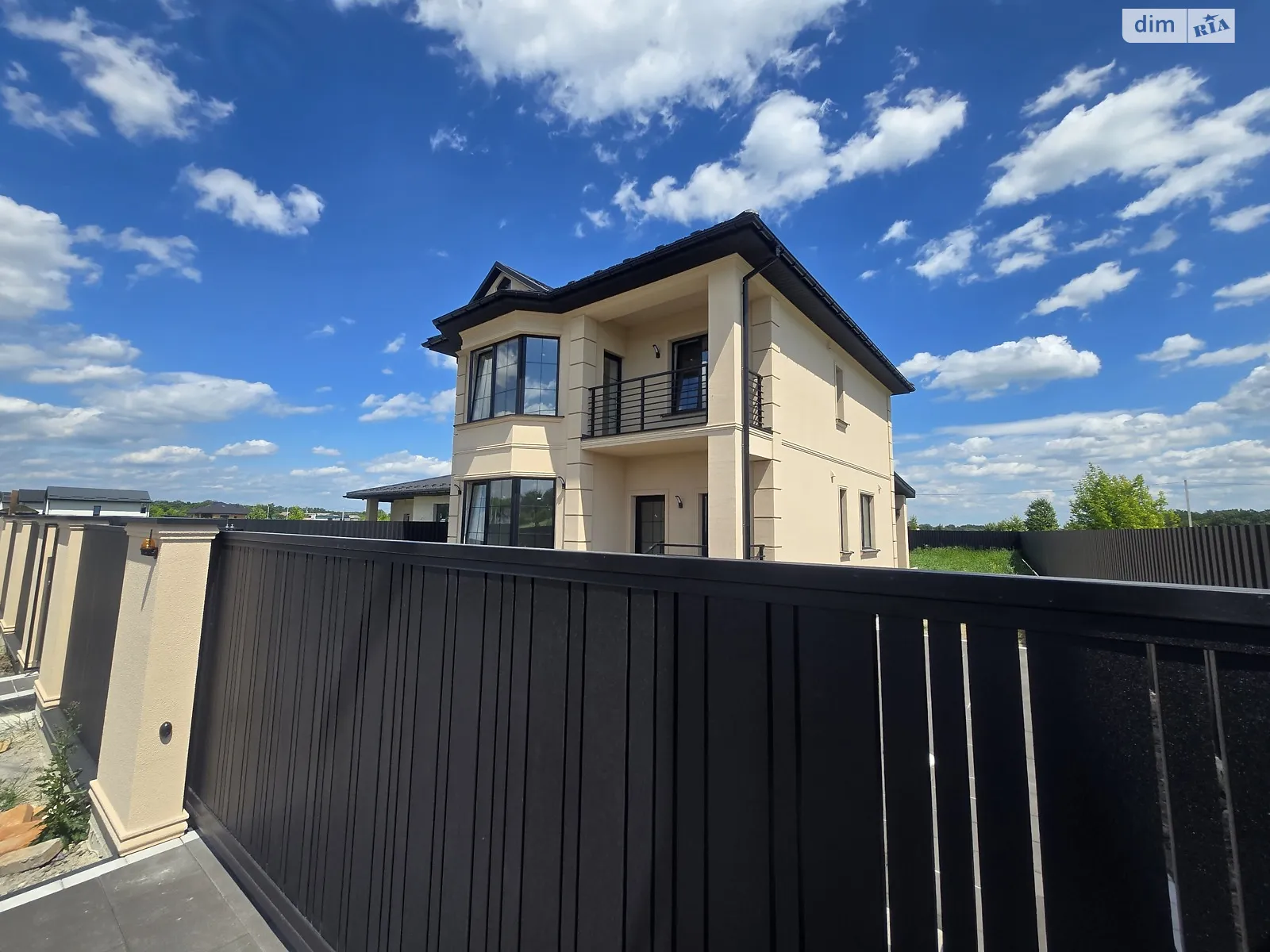 Продается дом на 2 этажа 125 кв. м с террасой, цена: 120000 $ - фото 1