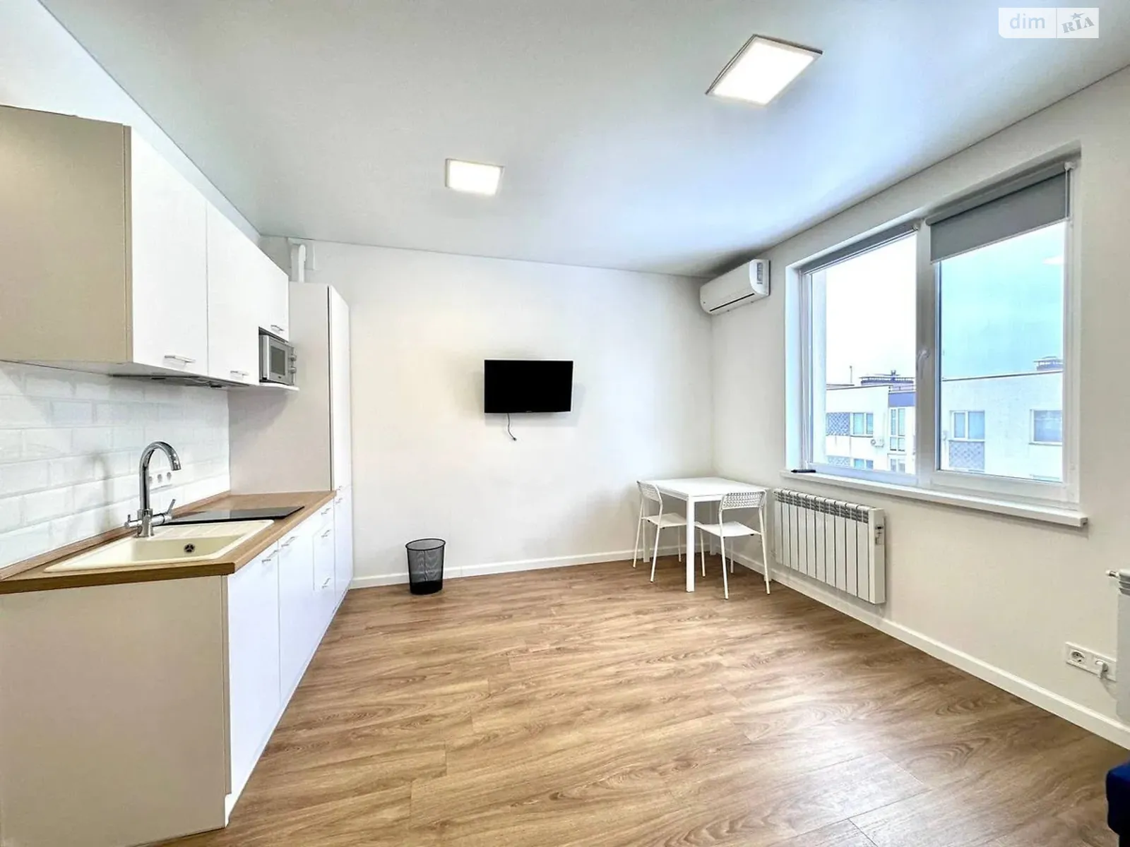 Продается 1-комнатная квартира 28 кв. м в Киеве, ул. Березовая, 43 - фото 1