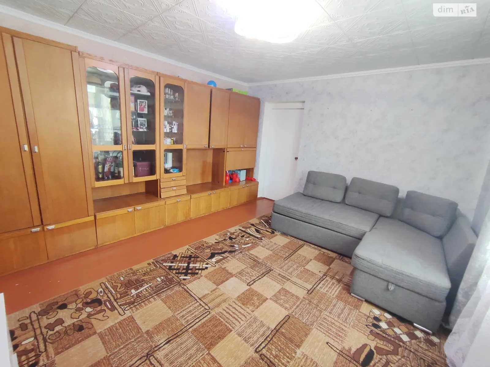 Продається 4-кімнатна квартира 76 кв. м у Клевані - фото 1