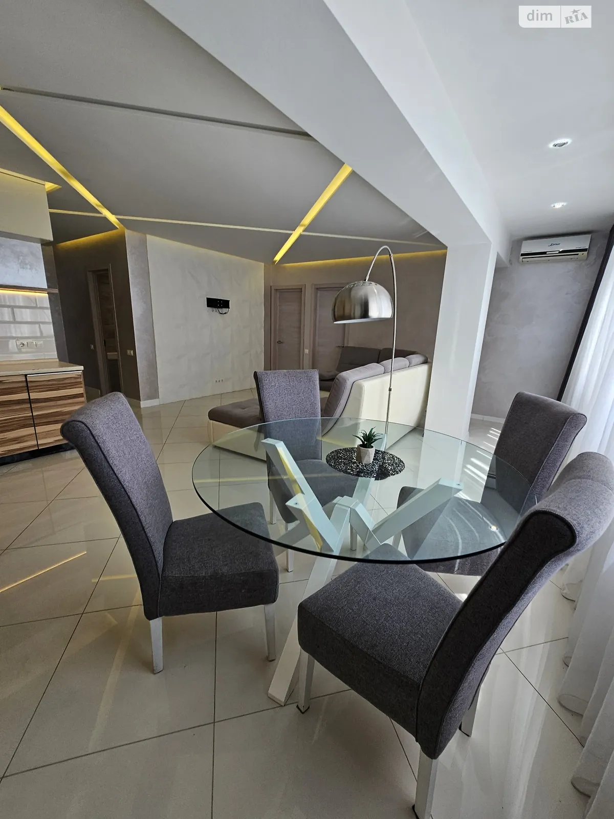 Продається 3-кімнатна квартира 87 кв. м у Одесі, 2-й пров. Сурикова, 2А - фото 1
