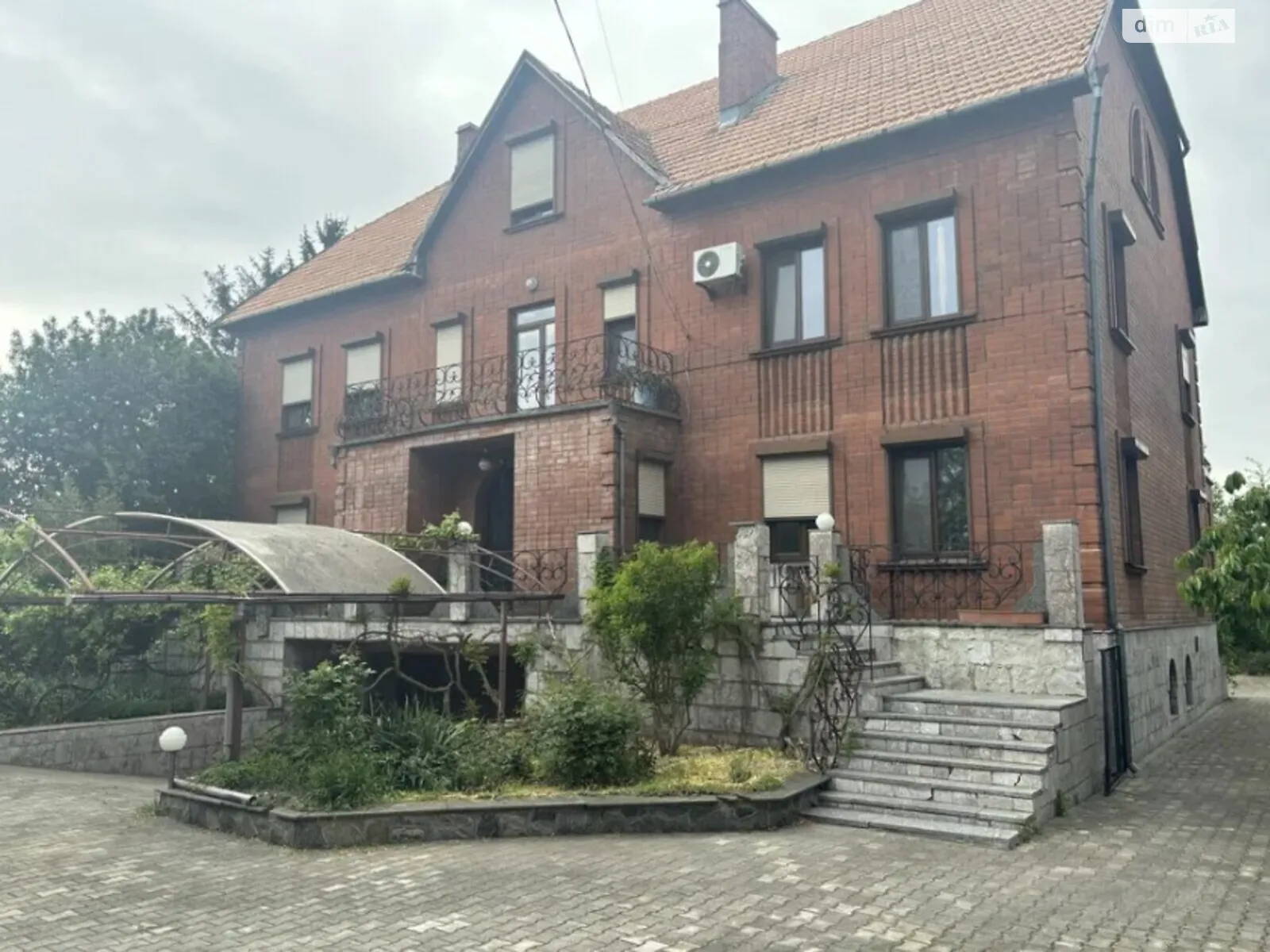 Продається будинок 3 поверховий 802 кв. м з садом, цена: 180000 $ - фото 1