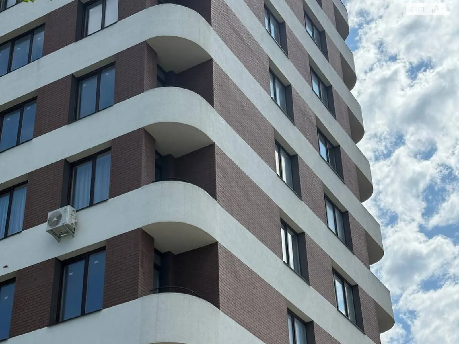 Продається 2-кімнатна квартира 62 кв. м у Івано-Франківську, вул. Микитинецька, 2А - фото 1