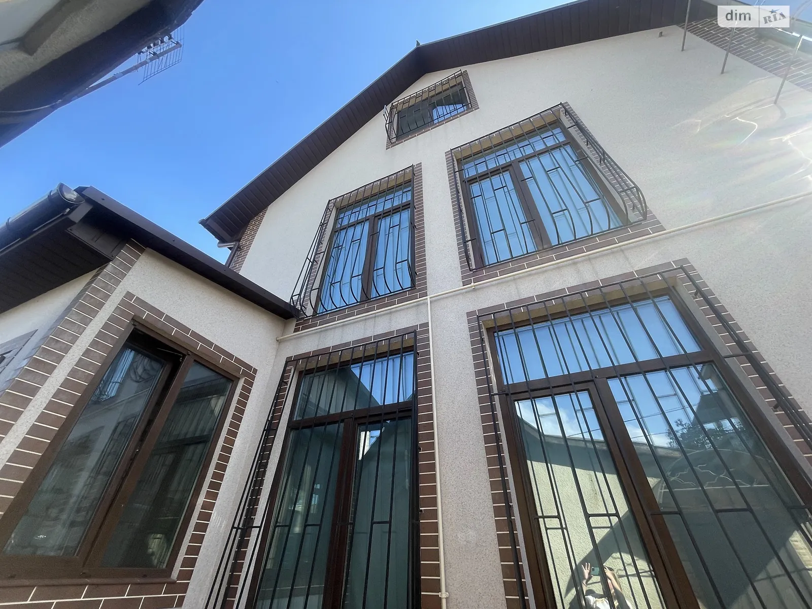 Продається будинок 2 поверховий 115 кв. м з гаражем, цена: 125000 $ - фото 1