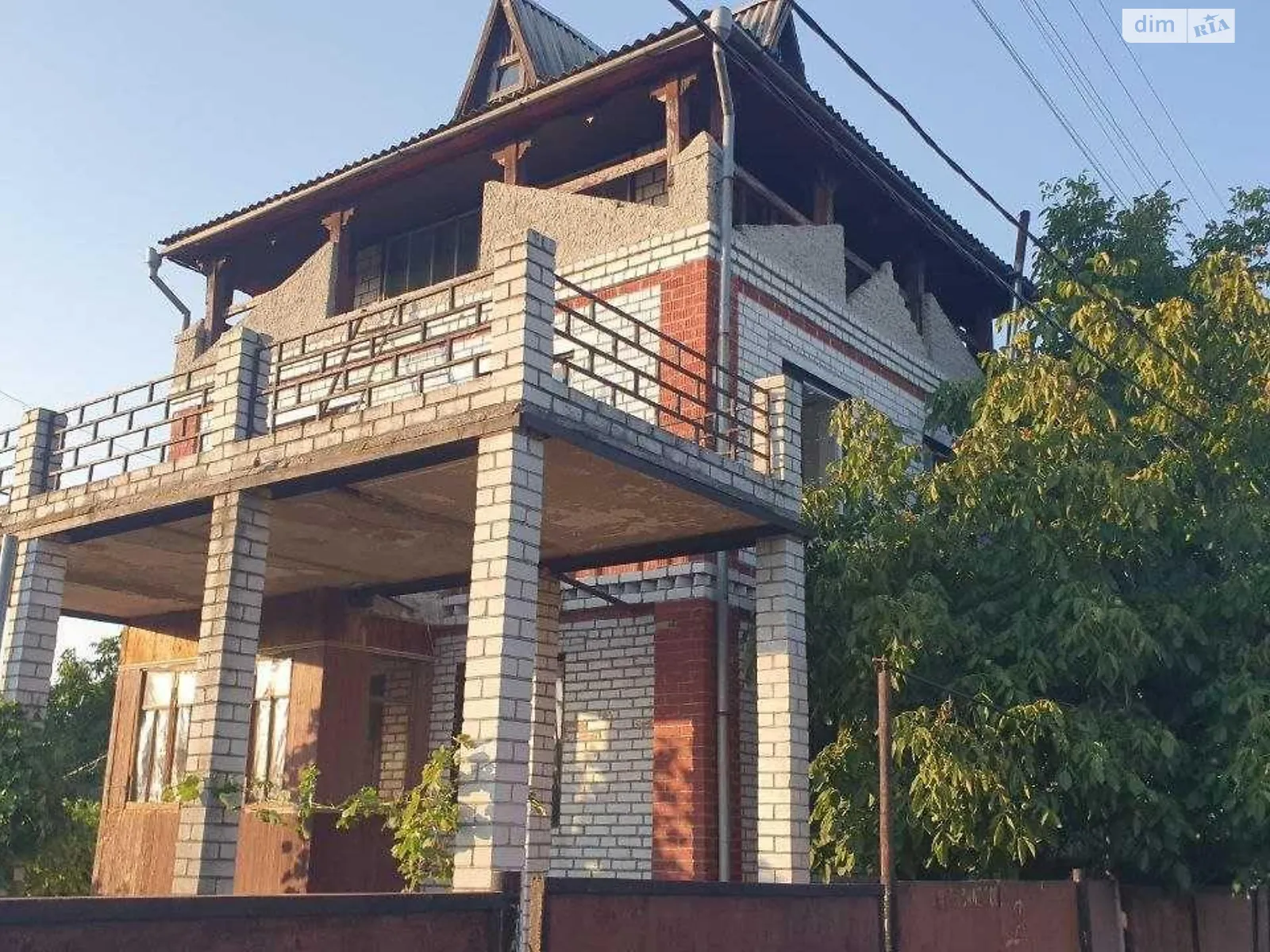 Продается дом на 3 этажа 120 кв. м с террасой, цена: 2300000 грн - фото 1