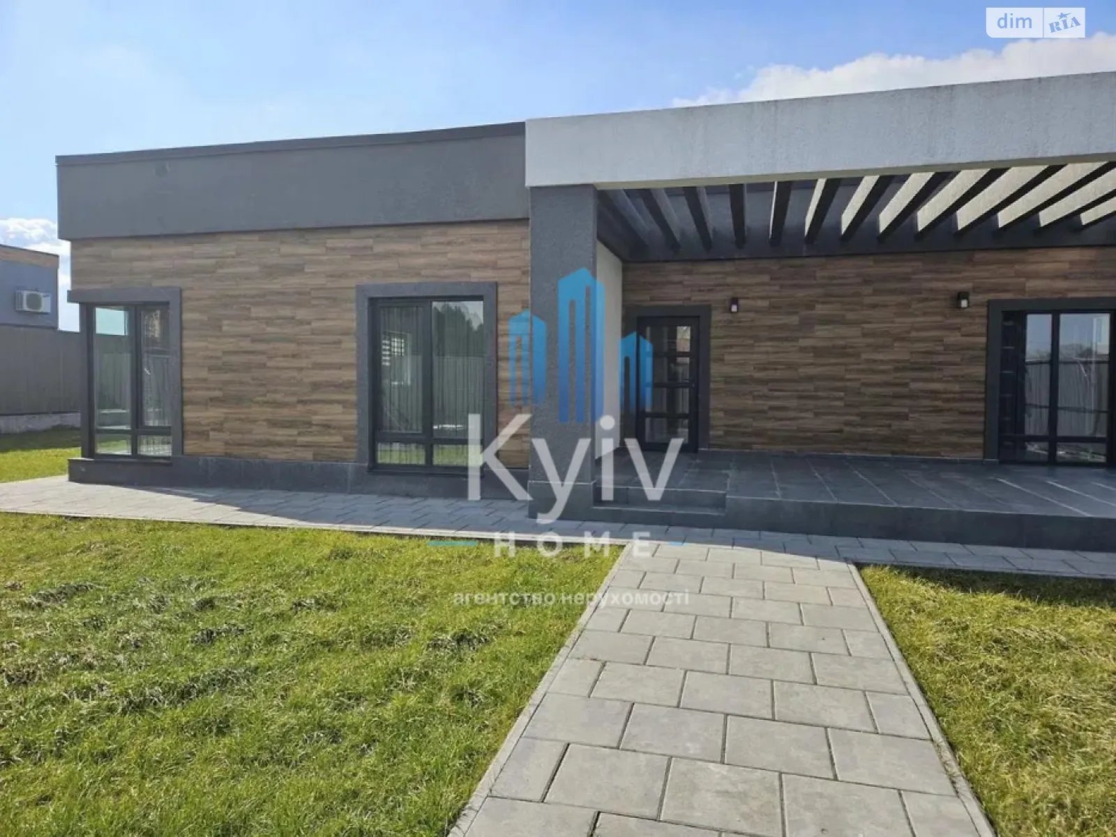 Продається одноповерховий будинок 156 кв. м з гаражем, цена: 199000 $ - фото 1