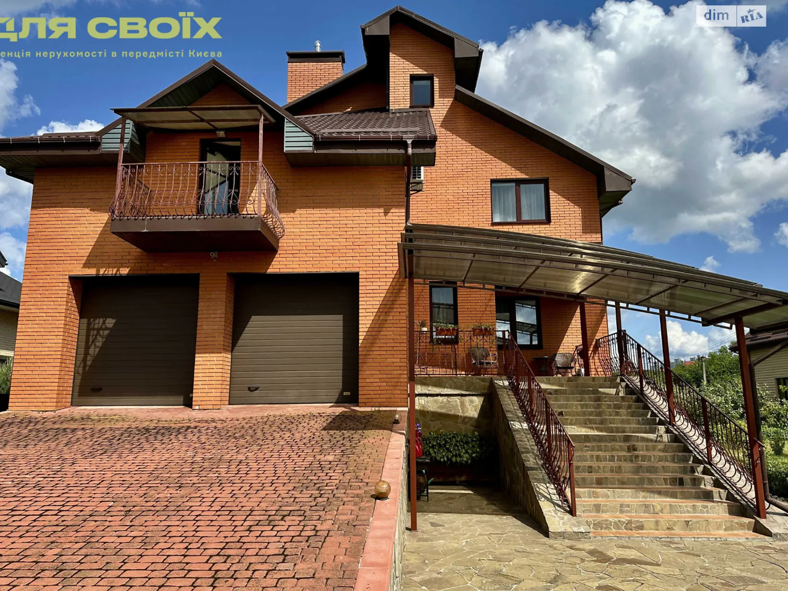Продается дом на 3 этажа 262 кв. м с камином, цена: 340000 $ - фото 1