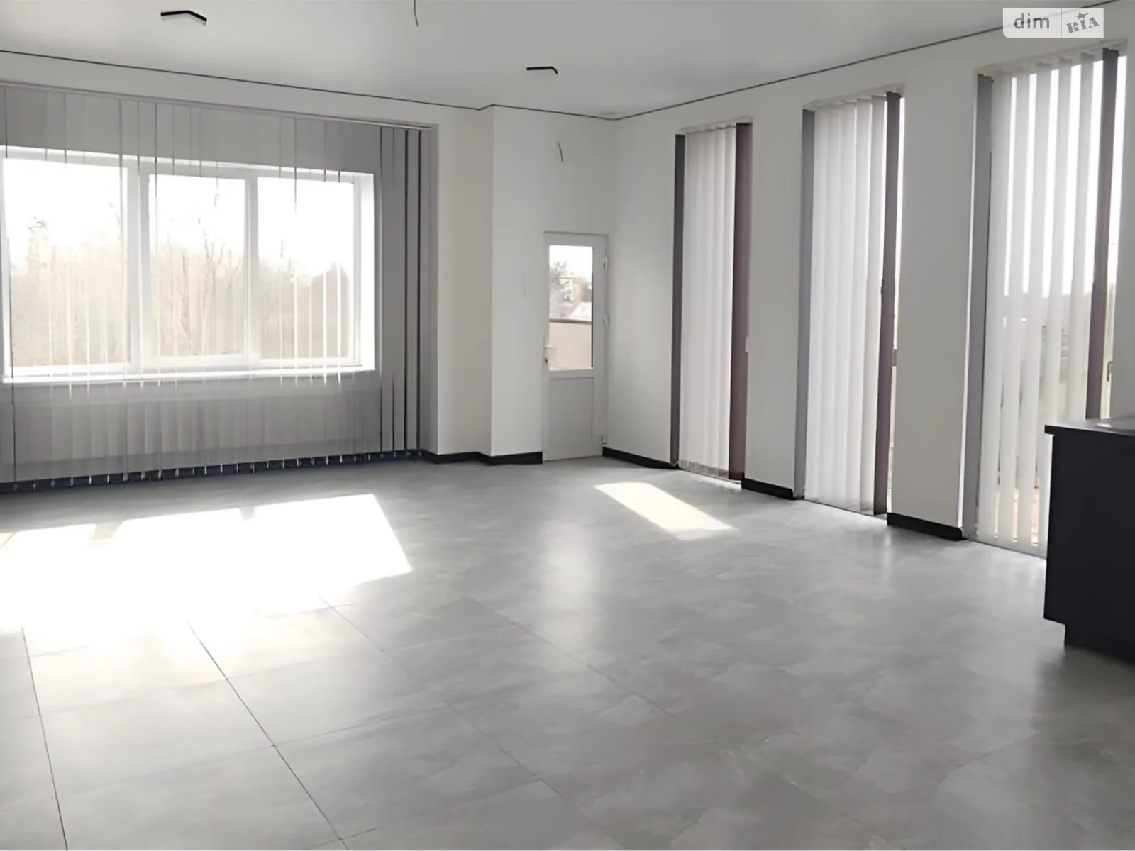 Здається в оренду приміщення вільного призначення 55 кв. м в 5-поверховій будівлі, цена: 460 $ - фото 1