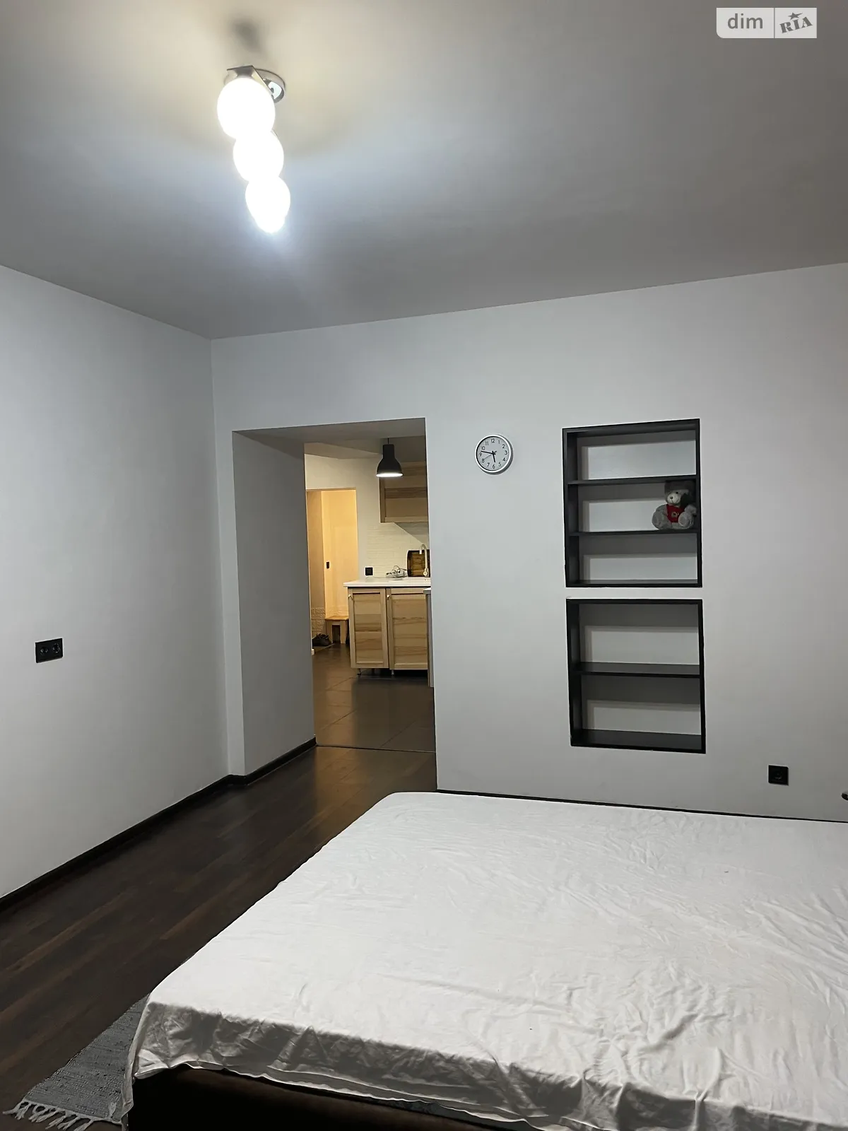 Продается 1-комнатная квартира 40 кв. м в Черновцах - фото 1