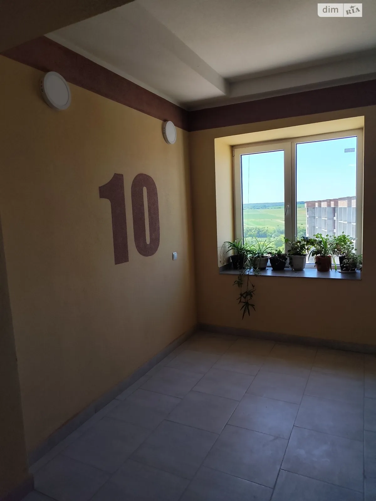 3-комнатная квартира 87 кв. м в Тернополе, ул. Микулинецкая - фото 1