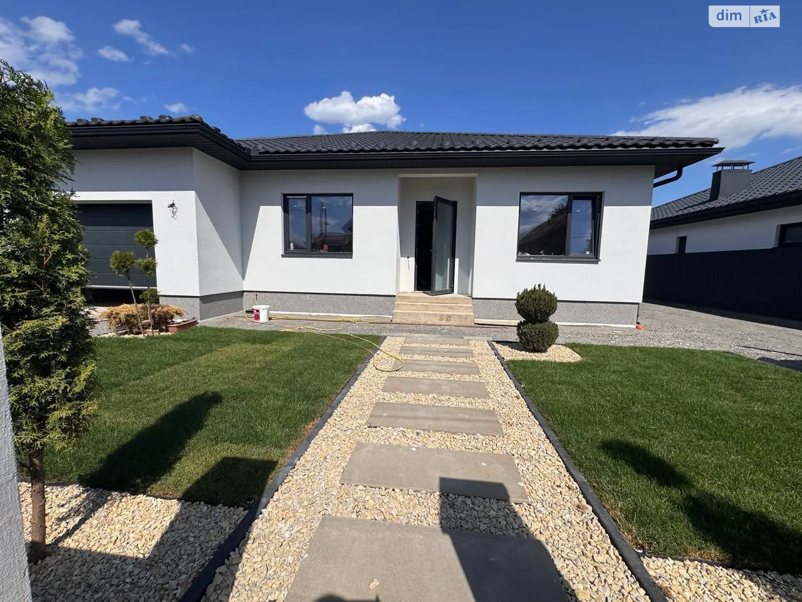 Продається одноповерховий будинок 187 кв. м з бесідкою, цена: 187000 $ - фото 1
