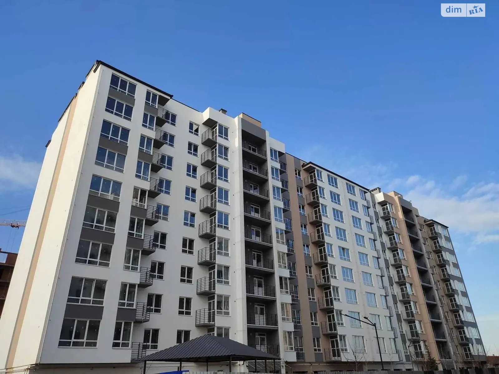 Продается 1-комнатная квартира 78.3 кв. м в Слобожанском, ул. Семейная, 5 - фото 1