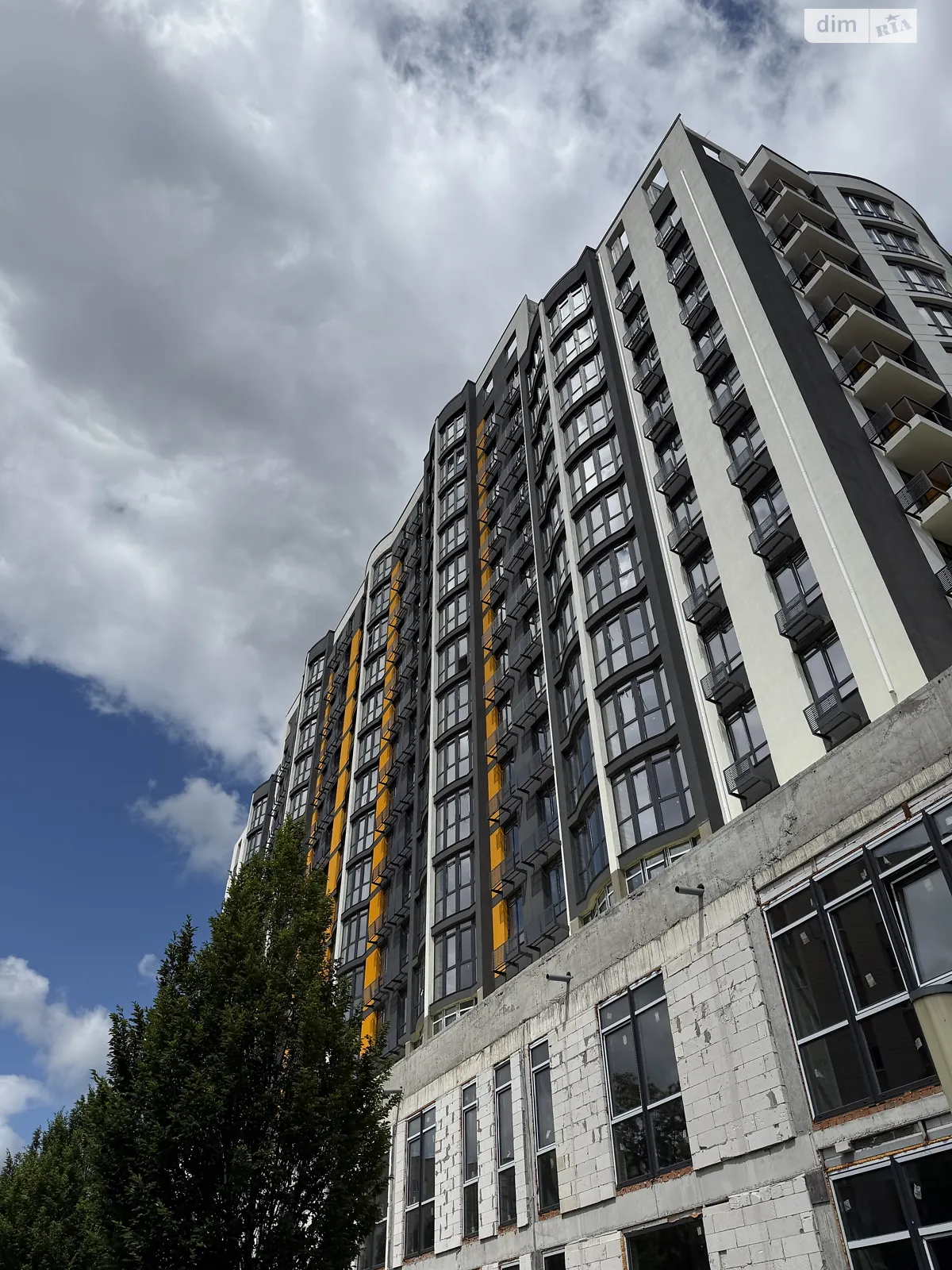 Продается 1-комнатная квартира 50 кв. м в Буче, ул. Владимира Вернадского(Островского), 34Б - фото 1